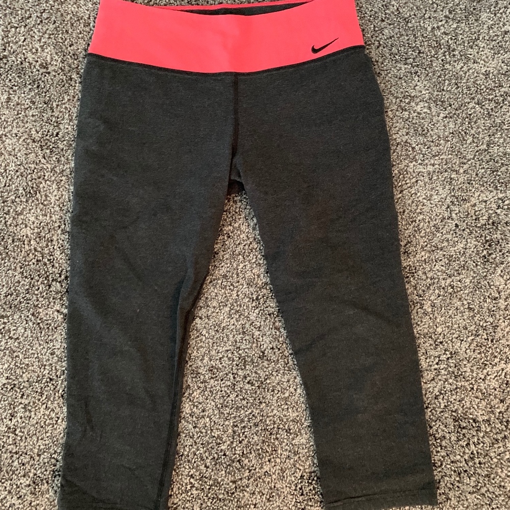 Nike crop gray leggings